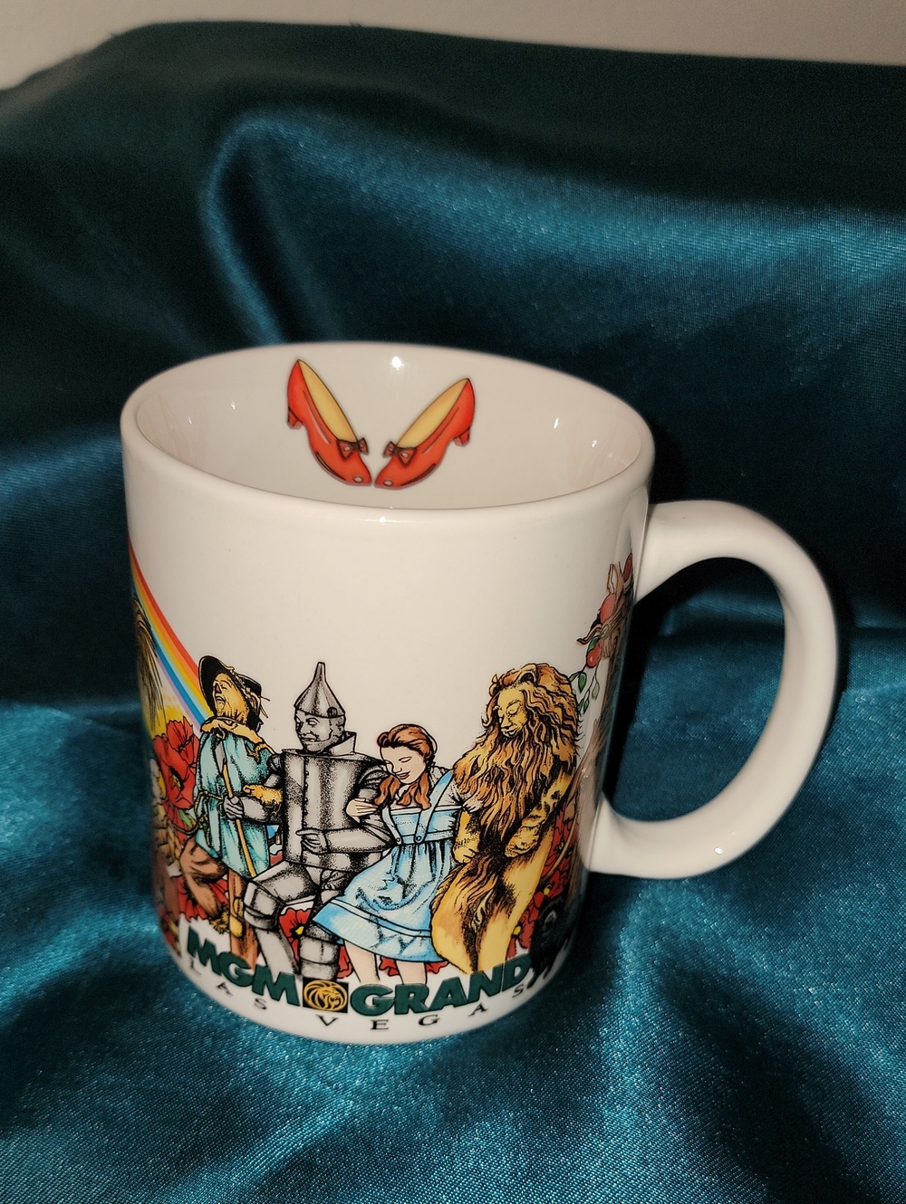 MGM Grand Wizard of Oz White Ceramic Mug 1990s NEVER USED!